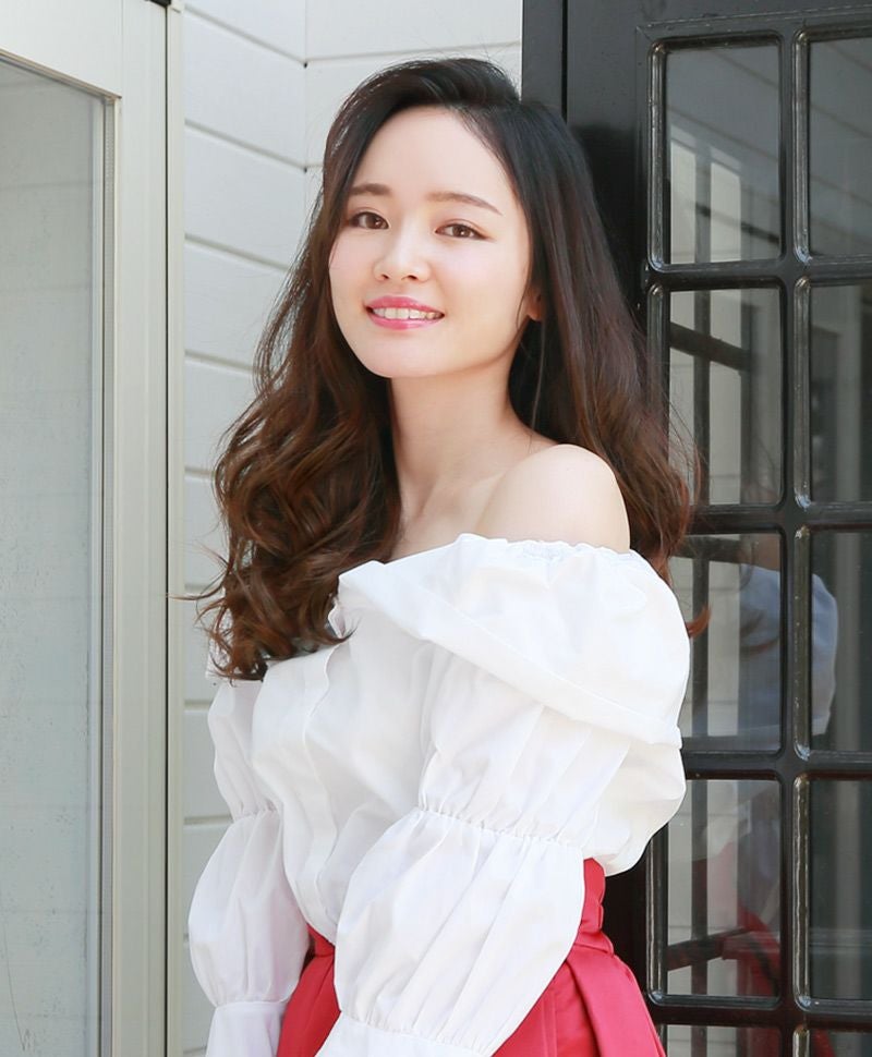 めちゃ楽ボリュームエクステ【リラックスカール】VX-24 モデル着用画像1