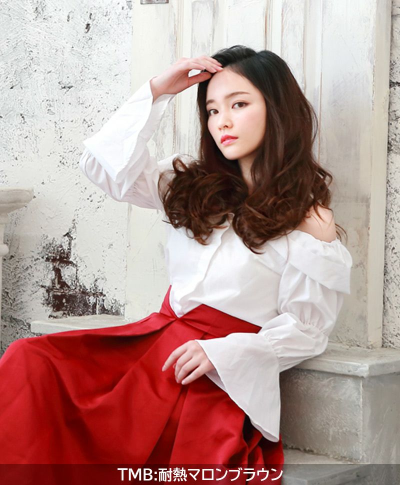 めちゃ楽ボリュームエクステ【リラックスカール】VX-24 モデル着用画像10