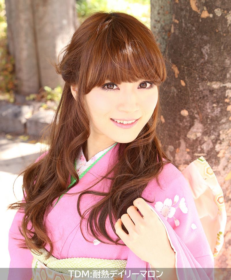 めちゃ楽ボリュームエクステ【リラックスカール】VX-24 モデル着用画像23