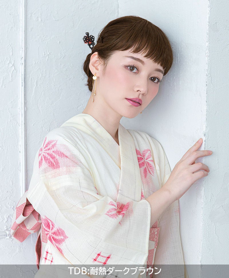 ふんわり総手植え前髪ウィッグ【フルバング】FX-100 TDB:耐熱ダークブラウン　モデル着用画像