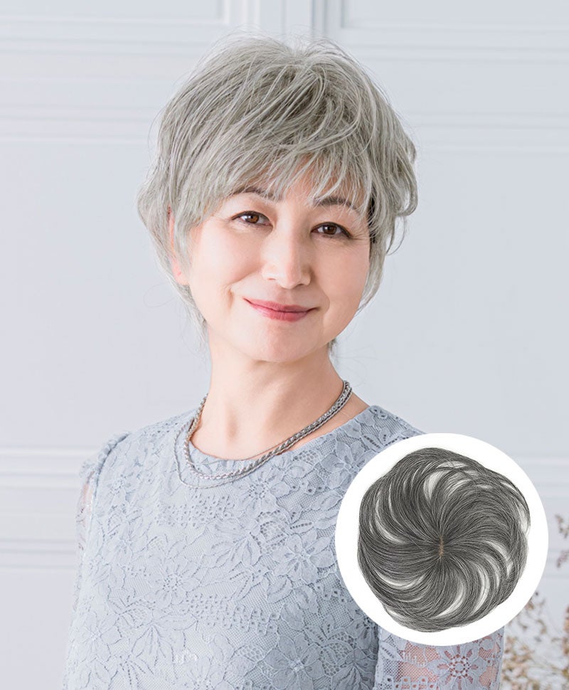 耐熱白髪かくしウィッグ(つむじタイプ) 品番【ST-004】 気になる部分をピンポイントでカバーできる部分かつら モデル着用イメージ カラーTLGH:耐熱ライトグレイヘア