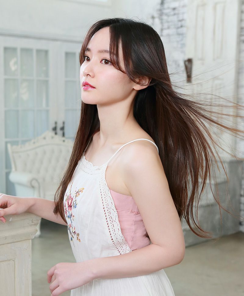 めちゃ楽エクステ【ヴァージンストレート】 品番TX-25耐熱 毛先ワンカールのニュアンスストレートウィッグ 着用イメージ1