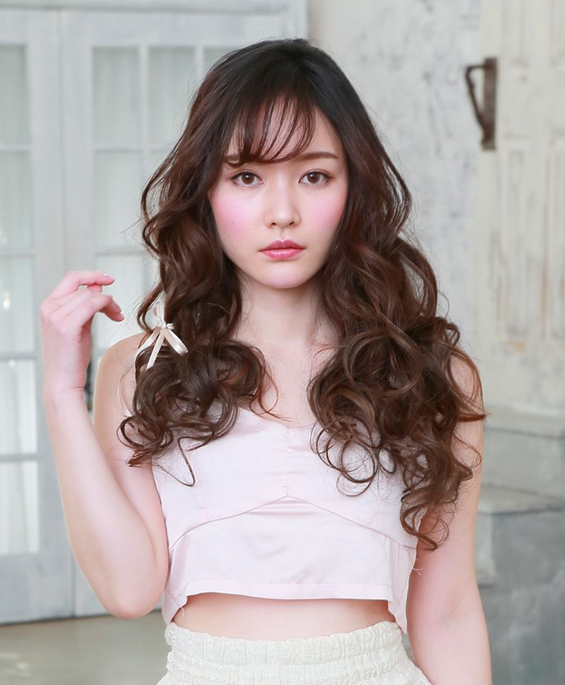 【セルフでできる】めちゃ楽エクステ【乙女巻き】TX-28 着用イメージ1 カラー TMB：耐熱マロンブラウン 華やかなS字のしっかりカール