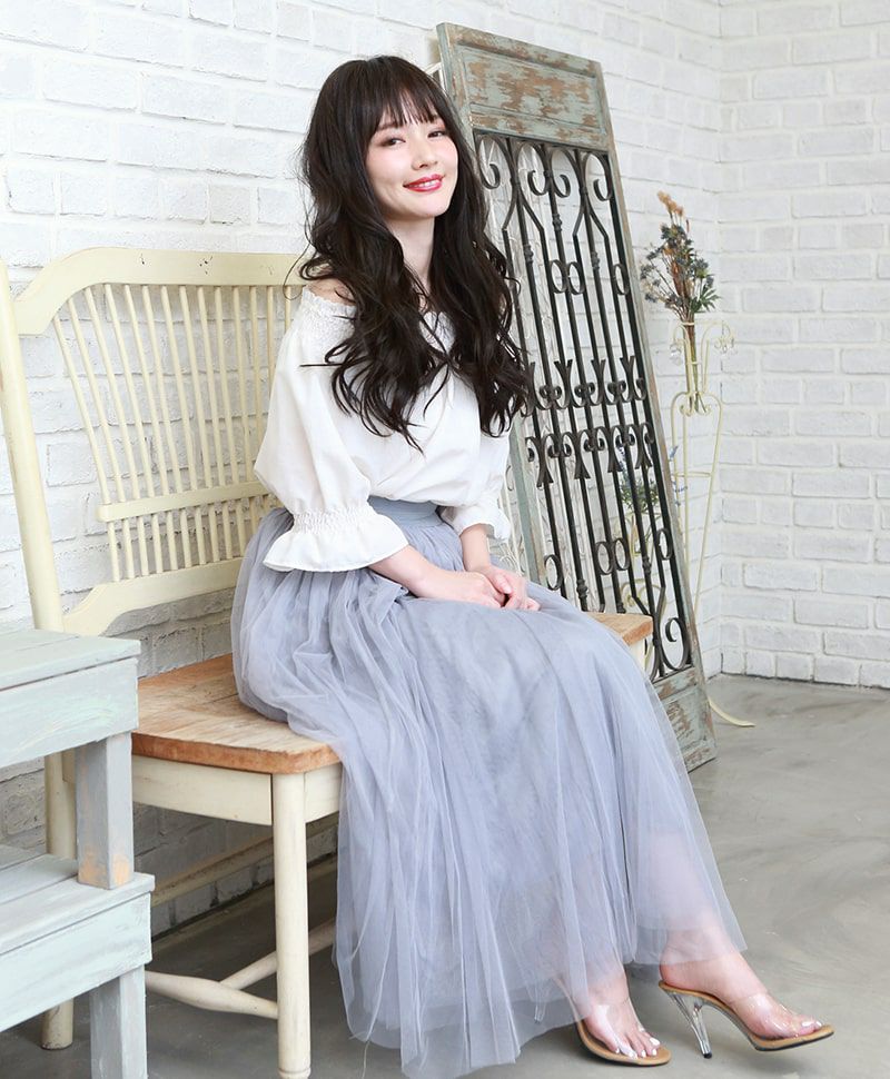 オールウィッグ【シアーウェーブロング】 品番A-702耐熱 着用イメージ4 カラー TCK：耐熱ショコラブラック