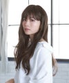 オールウィッグ【ルーセントストレートロング】A-707 着用イメージ5 カラー：TDC耐熱ダークココア 