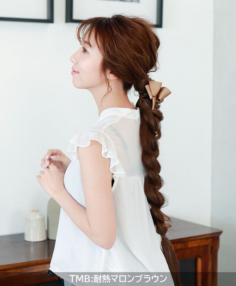  テールウィッグ【ハイパーストレートロングポニー】TL-06　TMB:耐熱マロンブラウン　モデル着用画像