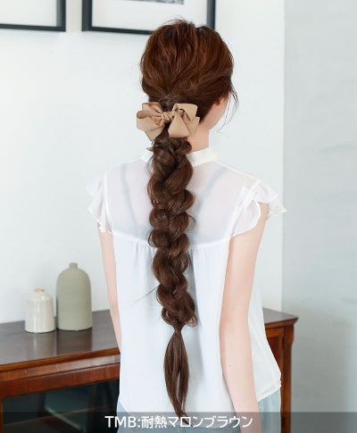  テールウィッグ【ハイパーストレートロングポニー】TL-06　TMB:耐熱マロンブラウン　モデル着用画像