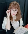  グラデーションカラーウィッグ【フリルカールミディ】 品番CTA-693 着用イメージ7 カラー CTSBR：耐熱ショコラブラウン