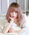 グラデーションカラーウィッグ【ミルクマシュマロボブ】CTA-102耐熱 着用イメージ1 カラーCTGL:耐熱グレーラベンダー シンプルなボブよりも、ほんの少しだけオトナっぽく。