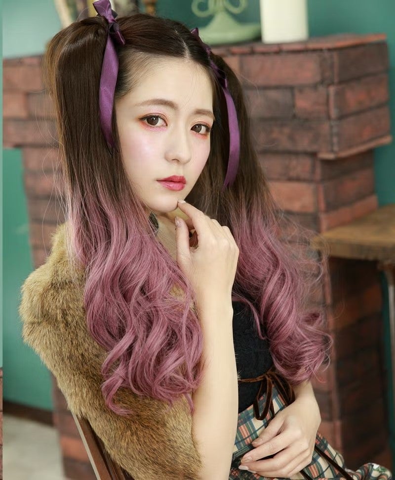 グラデーションテールウィッグ【グラデカールポニー】CTL-10-BR耐熱ブラウン　モデル着用BR-CTDP