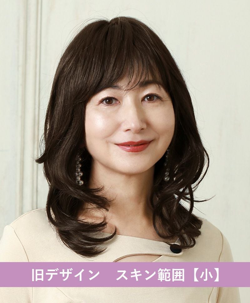 PRISILA BEAUTE総手植えオールウィッグ(人毛ミックス)【ランダムカールミディ】 品番BA-103耐熱 ふわふわ揺れる おしゃれなスタイル 着用イメージ1 カラーZNC：人毛ミックスナチュラルカラー