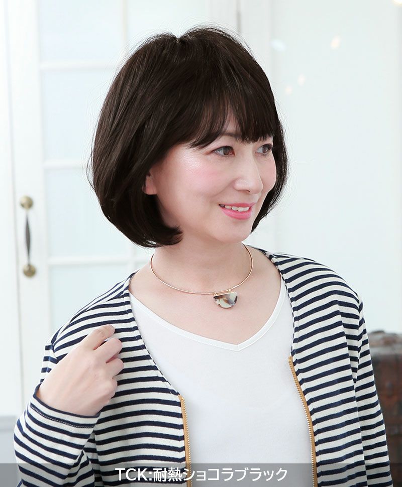 帽子ウィッグ（リラックス）【ボブ】BO-02耐熱 ミセス 着用イメージ4 カラーTCK：耐熱ショコラブラック