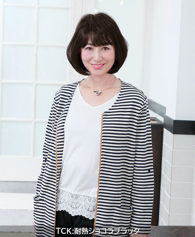 帽子ウィッグ（リラックス）【ボブ】BO-02耐熱 ミセス 着用イメージ6 カラーTCK：耐熱ショコラブラック