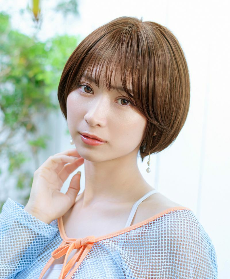 【公式サイト限定】PRISILA Limi手植えオールウィッグ(人毛ミックス)【アプリコットショート】LA-002(S・Mサイズあり) モデル着用イメージ ZMB:人毛ミックスマロンブラウン