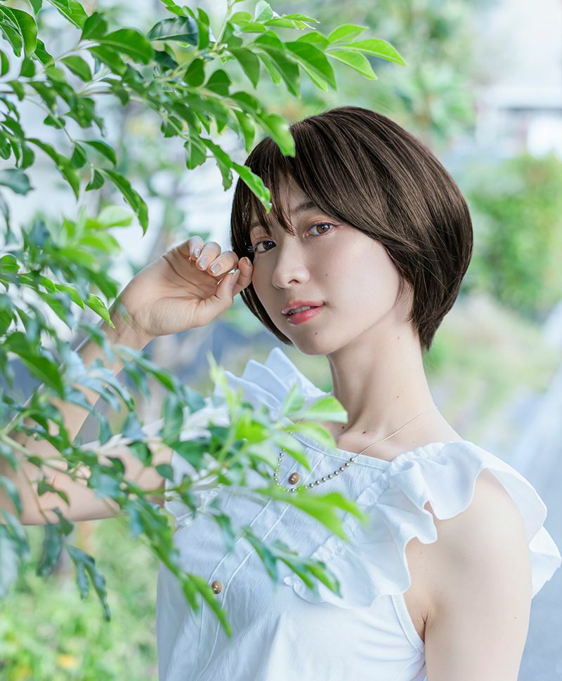 【公式サイト限定】PRISILA Limi手植えオールウィッグ(人毛ミックス)【アプリコットショート】LA-002(S・Mサイズあり) モデル着用イメージ カラーZNC:人毛ミックスナチュラルカラー