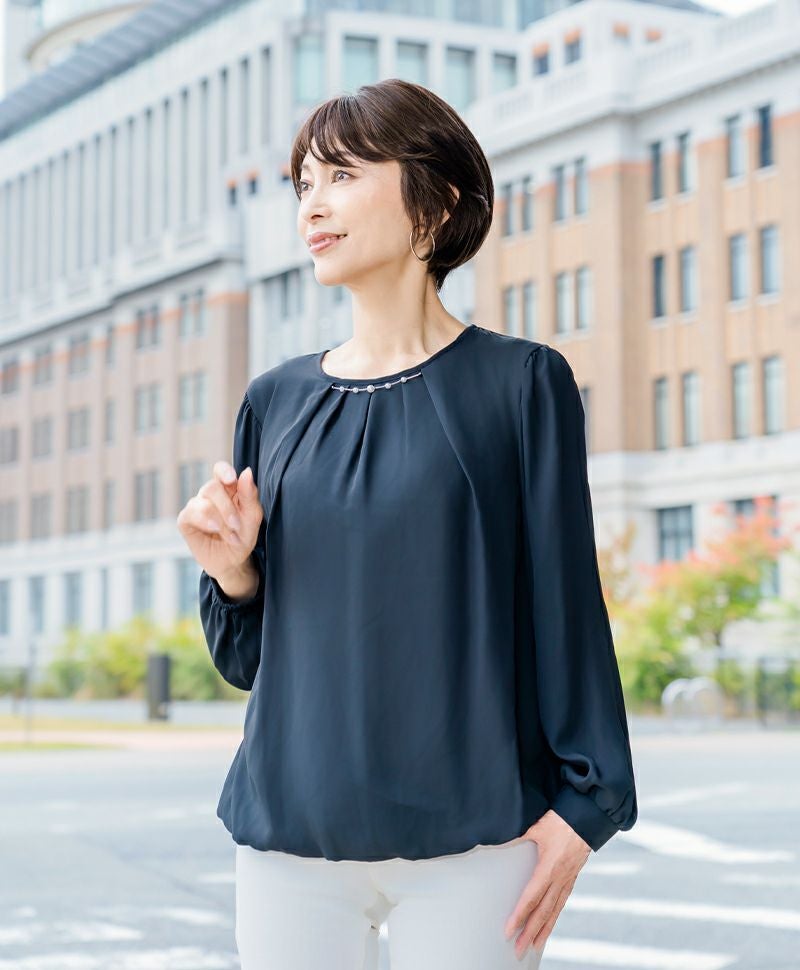 【公式サイト限定】PRISILA Limi手植えオールウィッグ(人毛ミックス)【アプリコットショート】LA-002(S・Mサイズあり) モデル着用イメージ カラーZNB:人毛ミックスナチュラルブラウン ミセスおすすめ