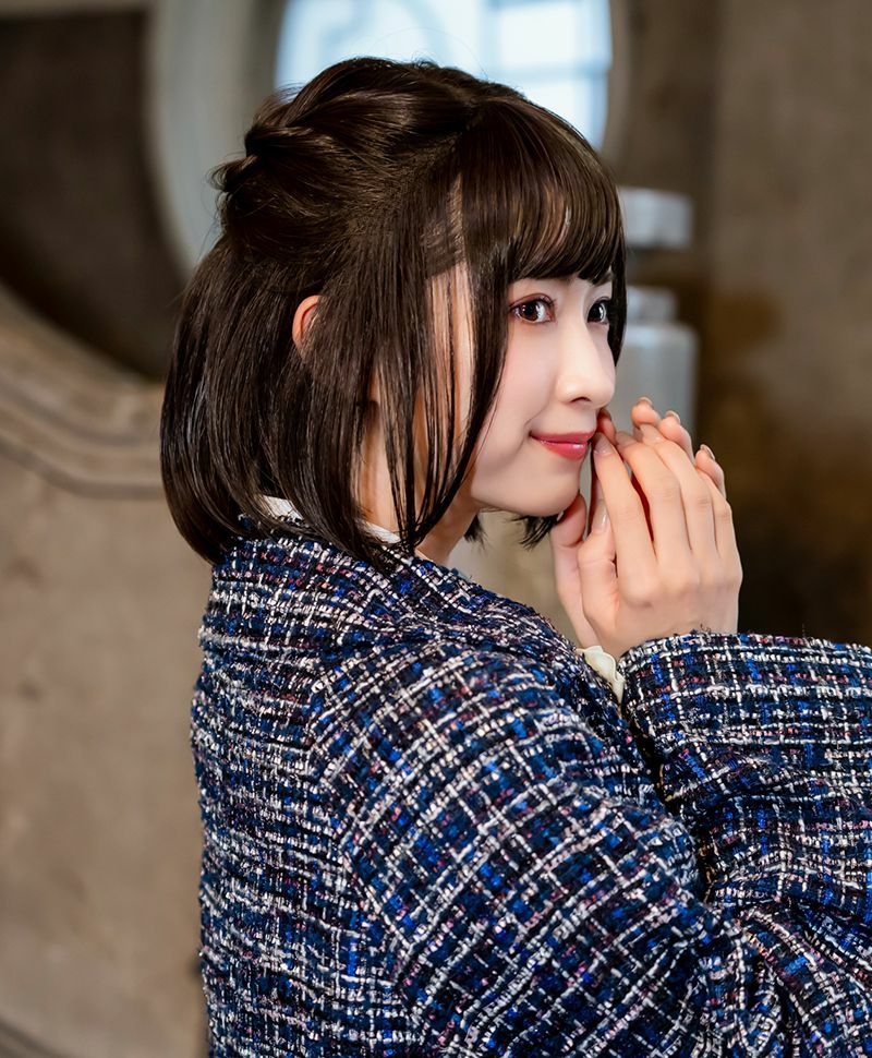 【公式サイト限定】PRISILA Limi手植えオールウィッグ(人毛ミックス)【シェリーボブ】品番/LA-003　カラー/ZNB:人毛ミックスナチュラルブラウン　着用イメージ2