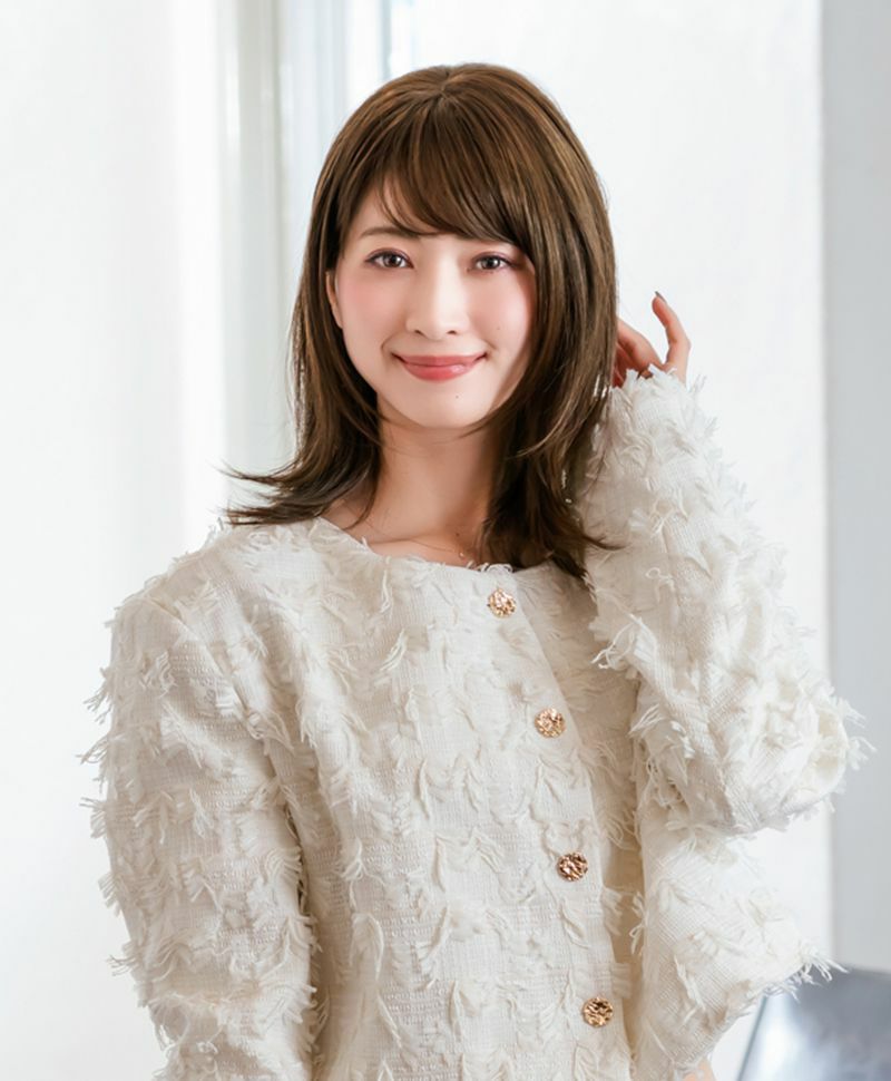 【公式サイト限定】PRISILA Limi手植えオールウィッグ(人毛ミックス)【フラネレイヤーミディ】品番/LA-004　カラー/ZMB:人毛ミックスマロンブラウン　着用イメージ14