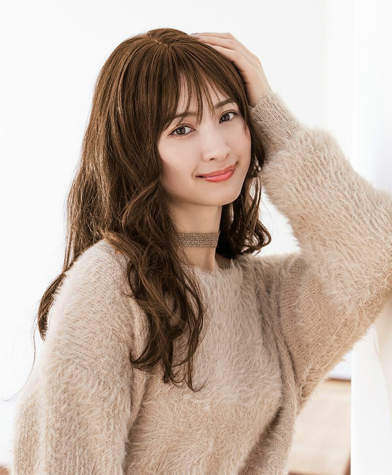 【公式サイト限定】PRISILA Limi手植えオールウィッグ(人毛ミックス)【ローザカールロング】品番/LA-005　カラー/ZMB:人毛ミックスマロンブラウン　着用イメージ14