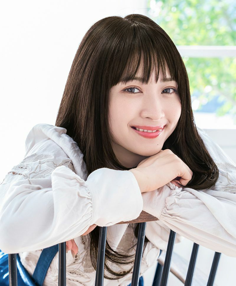 ★プリシラ公式限定★　すっきりとしたフォルムを描くレイヤーストレートロング　LA-006　フルールストレートロング　ZNC:人毛ミックスナチュラルカラー