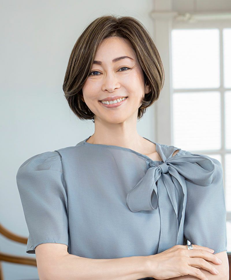 PRISILA Limi手植えオールウィッグ(人毛ミックス)【マノンワンレンボブ】LA-007 モデル画像 ZHM：人毛ミックスハイメッシュ