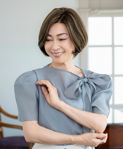 PRISILA Limi手植えオールウィッグ(人毛ミックス)【マノンワンレンボブ】LA-007 モデル画像 ZHM：人毛ミックスハイメッシュ