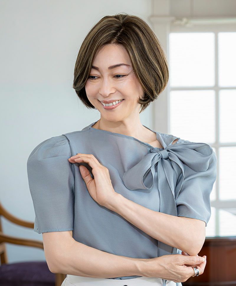 PRISILA Limi手植えオールウィッグ(人毛ミックス)【マノンワンレンボブ】LA-007 モデル画像 ZHM：人毛ミックスハイメッシュ