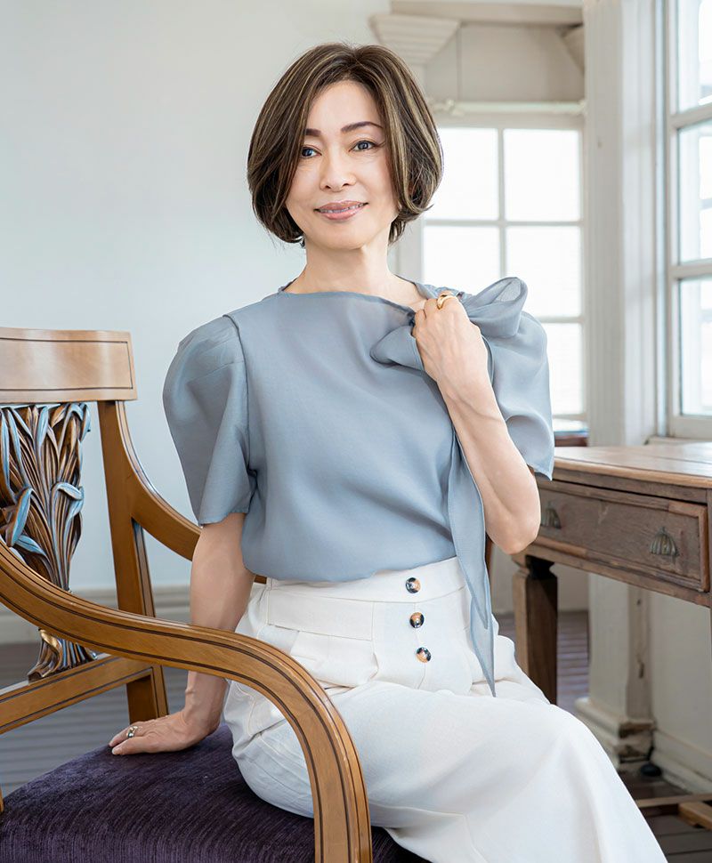 PRISILA Limi手植えオールウィッグ(人毛ミックス)【マノンワンレンボブ】LA-007 モデル画像 ZHM：人毛ミックスハイメッシュ