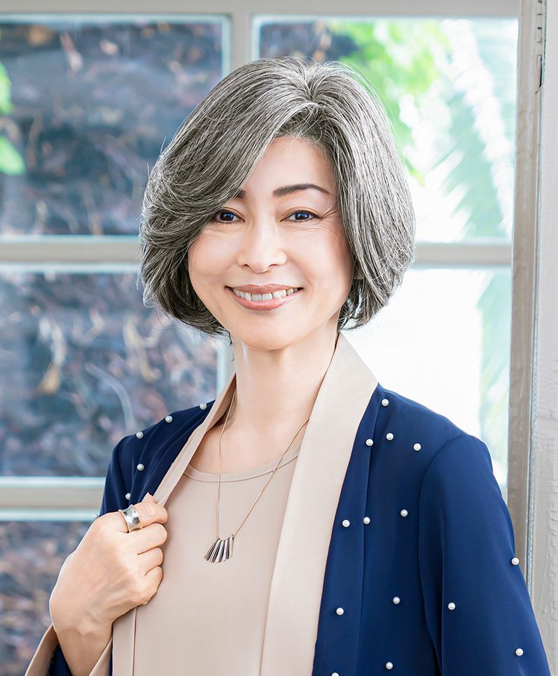 PRISILA Limi手植えオールウィッグ(人毛ミックス)【マノンワンレンボブ】LA-007 モデル画像 ZNGH:人毛ミックスナチュラルグレイヘア