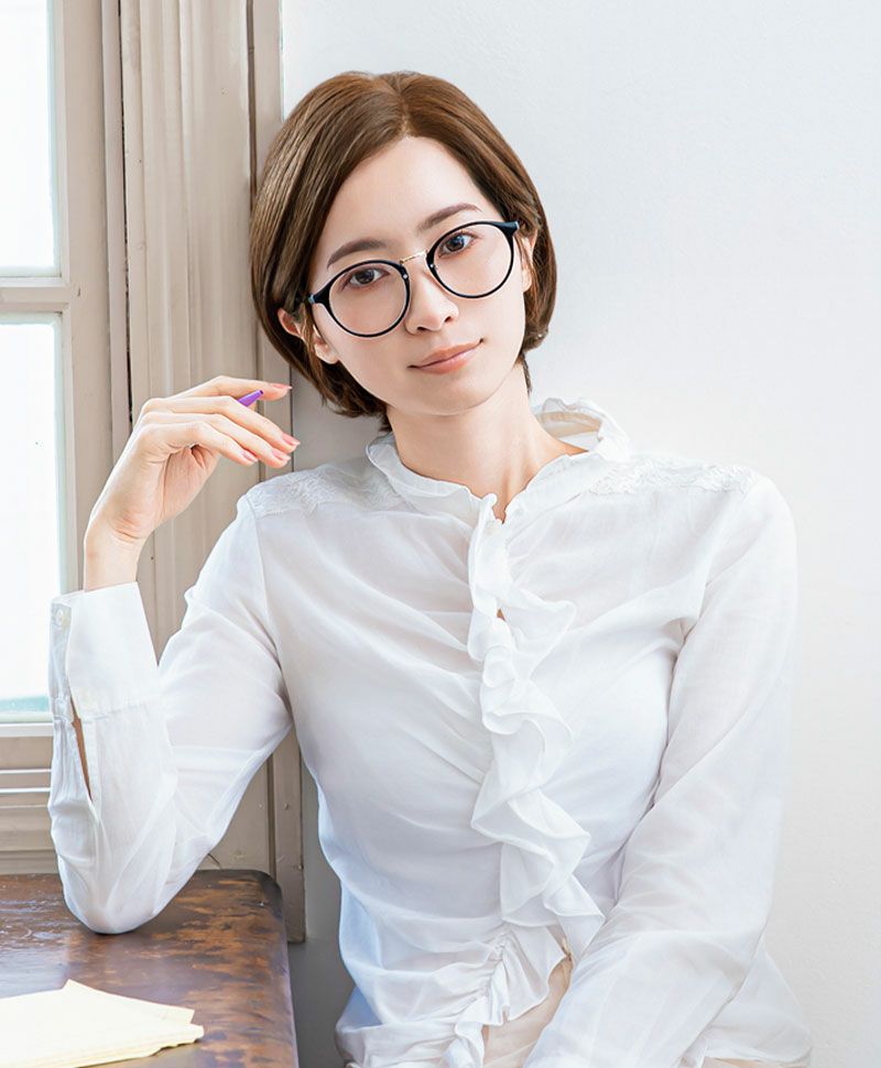 PRISILA Limi手植えオールウィッグ(人毛ミックス)【マノンワンレンボブ】LA-007 モデル画像 ZMB：人毛ミックスマロンブラウン