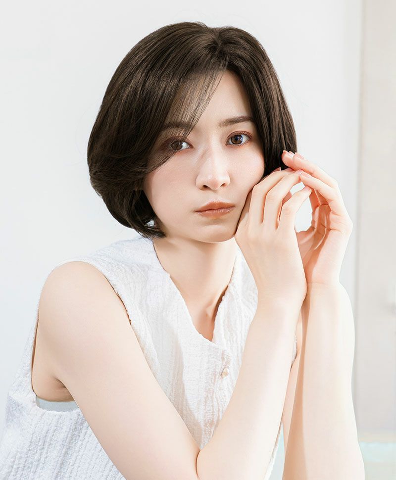 PRISILA Limi手植えオールウィッグ(人毛ミックス)【マノンワンレンボブ】LA-007 モデル画像 ZNC：人毛ミックスナチュラルカラー