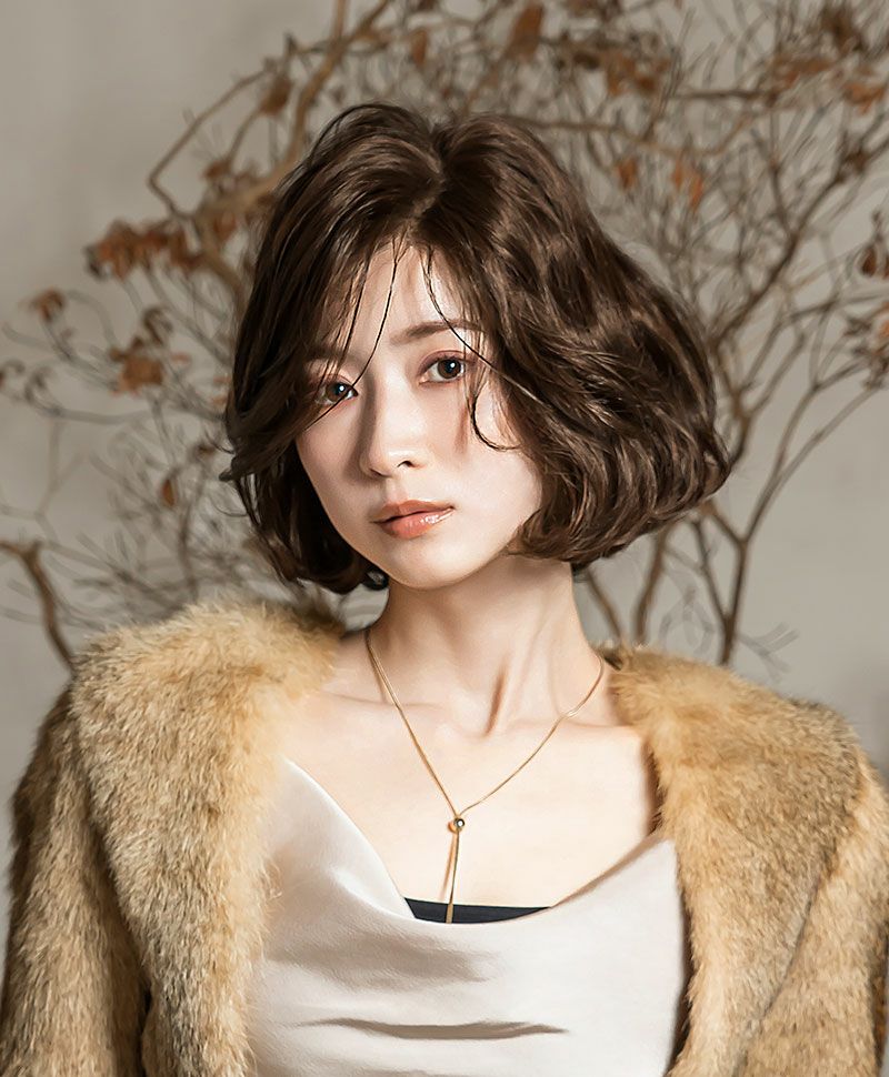 PRISILA Limi手植えオールウィッグ(人毛ミックス)【ミレーヌウェーブボブ】LA-008 モデル画像 ZNB：人毛ミックスナチュラルブラウン