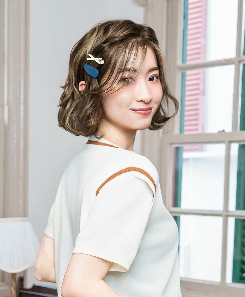 PRISILA Limi手植えオールウィッグ(人毛ミックス)【ミレーヌウェーブボブ】LA-008 モデル画像 ZHM：人毛ミックスハイメッシュ