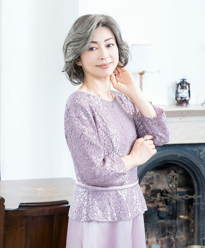 PRISILA Limi手植えオールウィッグ(人毛ミックス)【ミレーヌウェーブボブ】LA-008 モデル画像 ZNGH:人毛ミックスナチュラルグレイヘア