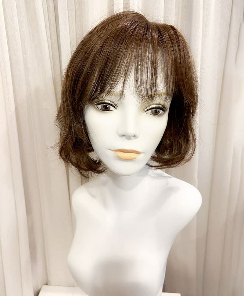  【WEB限定一点もの】手植えオールウィッグ【ボブ】UMEDA-956-ZMB人毛ミックスマロンブラウン【梅田サロンカットウィッグ】Sサイズ　マネキン着用画像着用画像