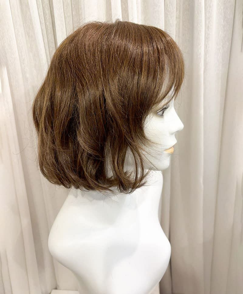  【WEB限定一点もの】手植えオールウィッグ【ボブ】UMEDA-956-ZMB人毛ミックスマロンブラウン【梅田サロンカットウィッグ】Sサイズ　マネキン着用画像着用画像