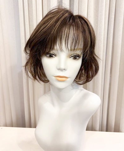 【WEB限定一点もの】手植えオールウィッグ【ボブ】UMEDA-961-ZHM人毛ミックスハイメッシュ【梅田サロンカットウィッグ】Mサイズ　マネキン着用画像