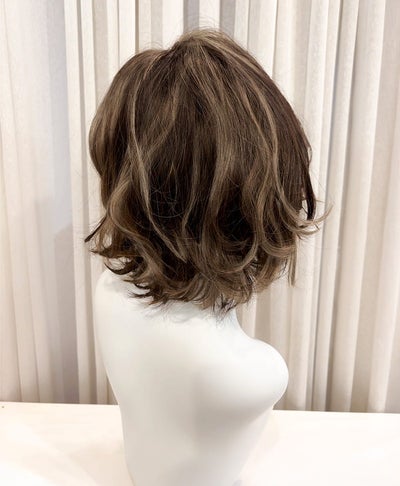 【WEB限定一点もの】手植えオールウィッグ【ボブ】UMEDA-961-ZHM人毛ミックスハイメッシュ【梅田サロンカットウィッグ】Mサイズ　マネキン着用画像