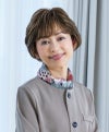 【公式サイト限定】PRISILA Limiシニア手植えオールウィッグ(人毛ミックス)【ソフィーショート】LA-010(Mサイズ)　モデル着用画像カラー：ZHM:人毛ミックスハイメッシュ