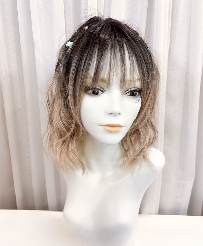 【WEB限定一点もの】マシンメイドオールウィッグ【ミディアム】UMEDA-975-TPGG耐熱ピーチゴールドグラデーション(アレンジ)【梅田サロンカットウィッグ】