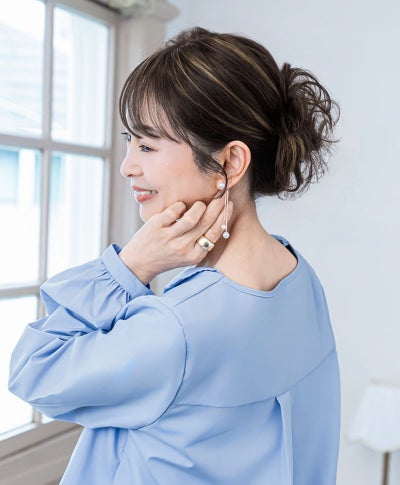 ちょびっと白髪隠しウィッグ【スタンダードタイプとロングタイプ】ST-012　モデル着用　2NHM:ナチュラルブラックハイメッシュ