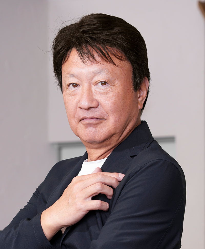 人毛ミックス男性用五分ウィッグ【リッチショート】GB-100 シニアモデル着用　カラーZCK:人毛ミックスショコラブラック